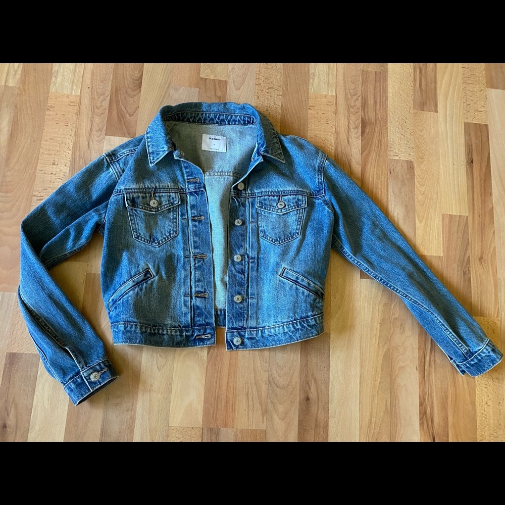 Old Navy women’s denim jean jacket size small